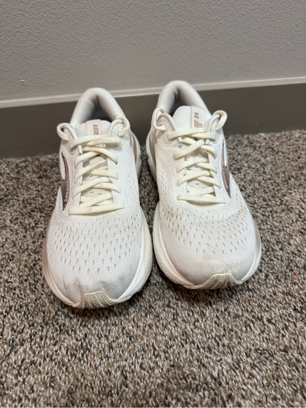 Brooks Adrenaline Womens Neutral Running Shoes - Cream/Pale Pink - Picture 2 of 3